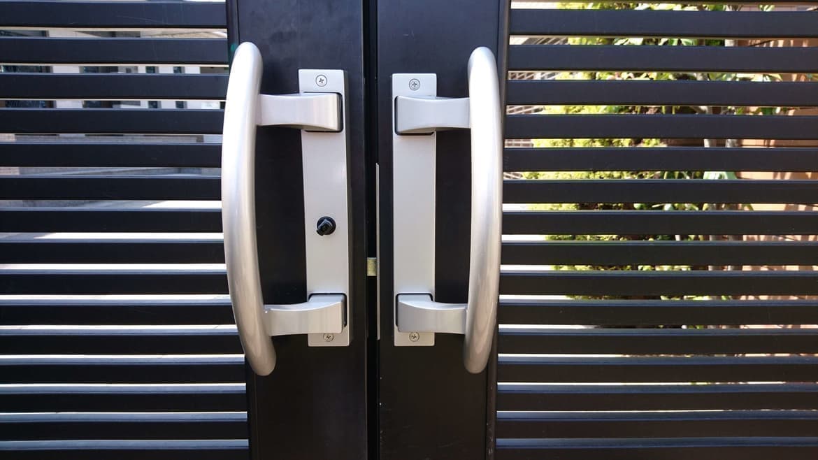 門扉錠取替えなら常滑市のエクステリアの窓口常滑市