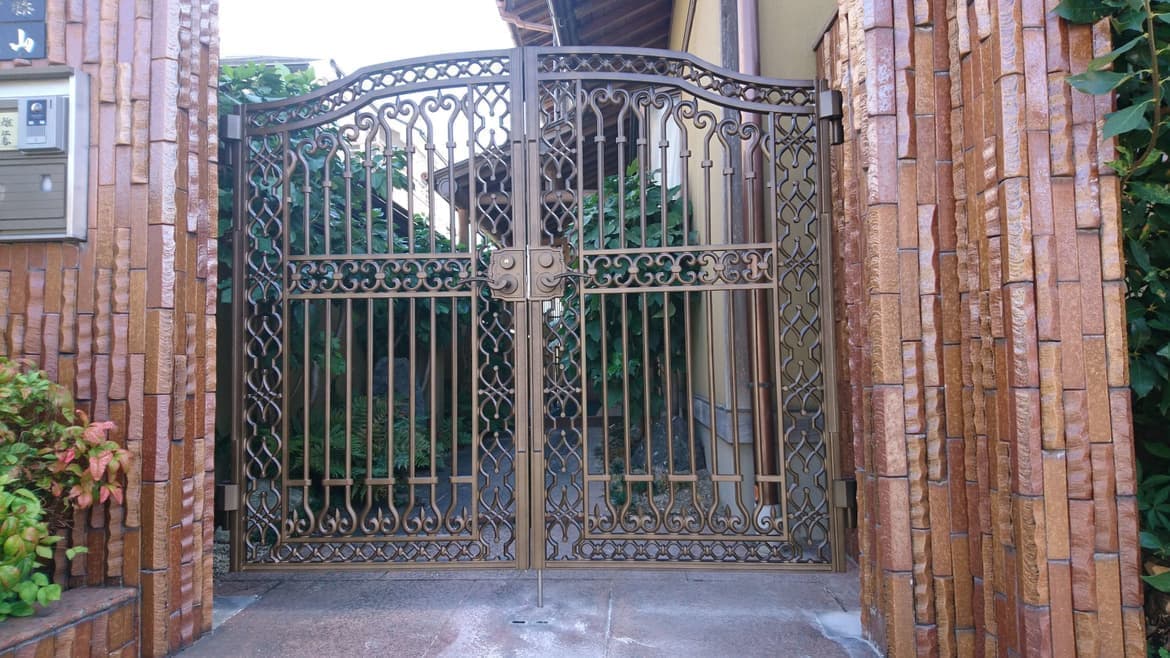 鋳物門扉の取替え 常滑市 | 門扉の取替えならエクステリアの窓口常滑市