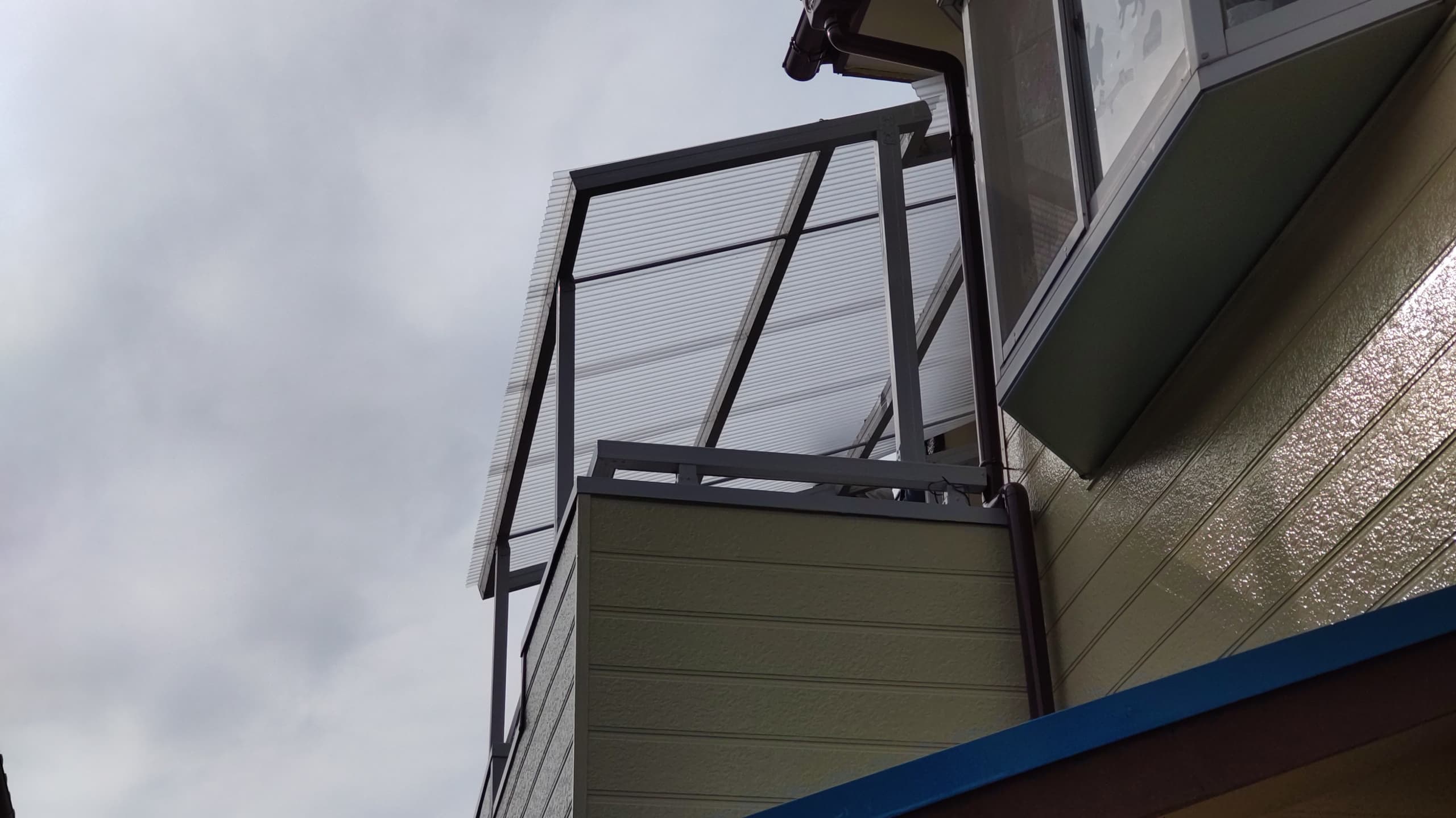 2階テラス波板交換 常滑市 | テラス波板交換ならエクステリアの窓口常滑市